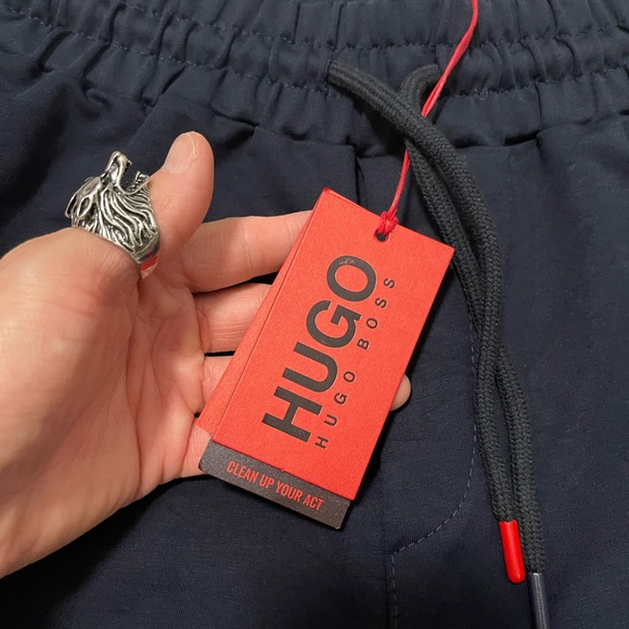 NWT Men's Small Hugo Boss Diz222 Logo Patch Regular Fit Drawstring Shorts Navy - Picture 3 of 12